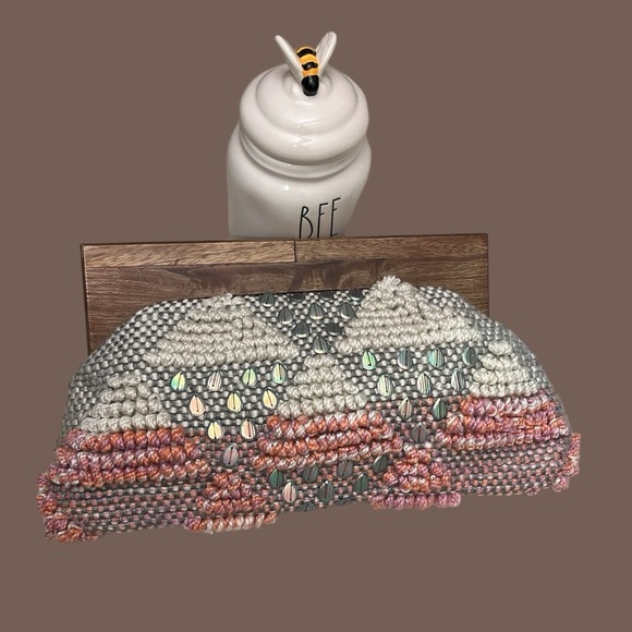 FABULOUS MJ Handcrafted Tribal Clutch - Picture 11 of 11